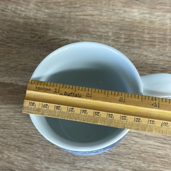 Zrike I am Only As Strong As The Coffee I Drink & The Hairspray I Use Coffee Mug - Picture 5 of 7